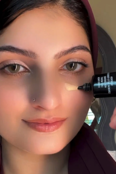 Apply pore less primer on clean skin.